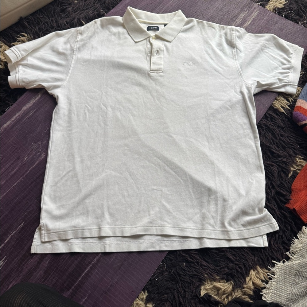 Izod White Polo Shirt with Short Sleeves and Classic Collar